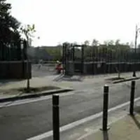 Via Sepolcri, cambia il senso di circolazione. Più facile raggiungere gli Scavi