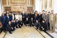 Sanremo 2026, Conti e gli artisti ricevuti da Mattarella al Quirinale: “Festival parte della storia d'Italia”