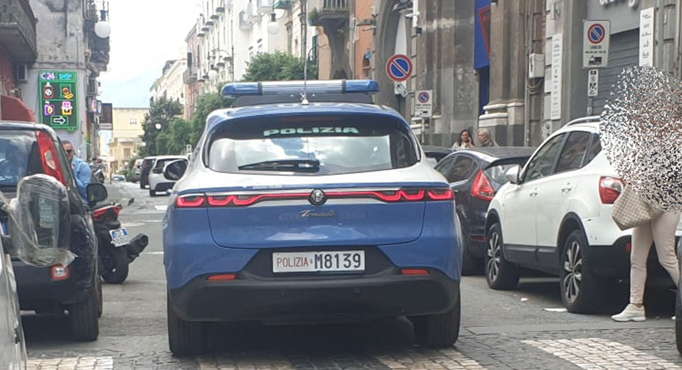 Torre Annunziata, arrestato 23enne per droga: sequestrati hashish e materiale per lo spaccio