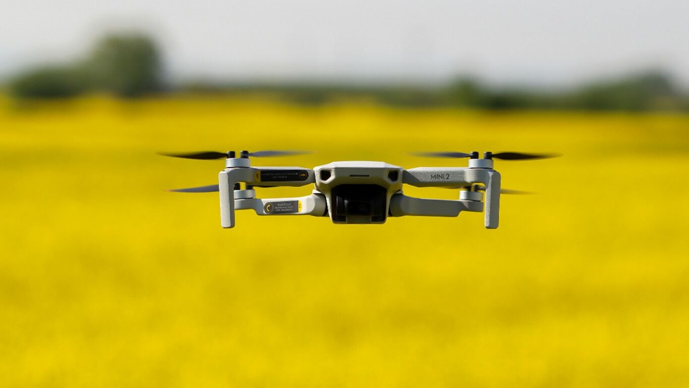 Napoli, stalking con drone per spiare l'ex compagna: arrestato 28enne