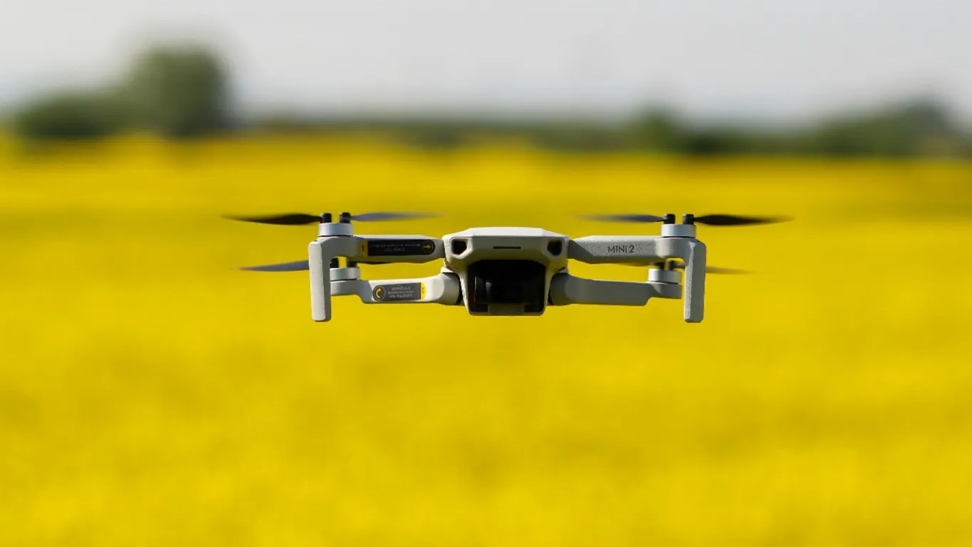 Napoli, stalking con drone per spiare l'ex compagna: arrestato 28enne