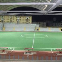 Torre Annunziata, blitz della Polizia Municipale allo stadio Giraud: sequestrati palestra, depositi e bar