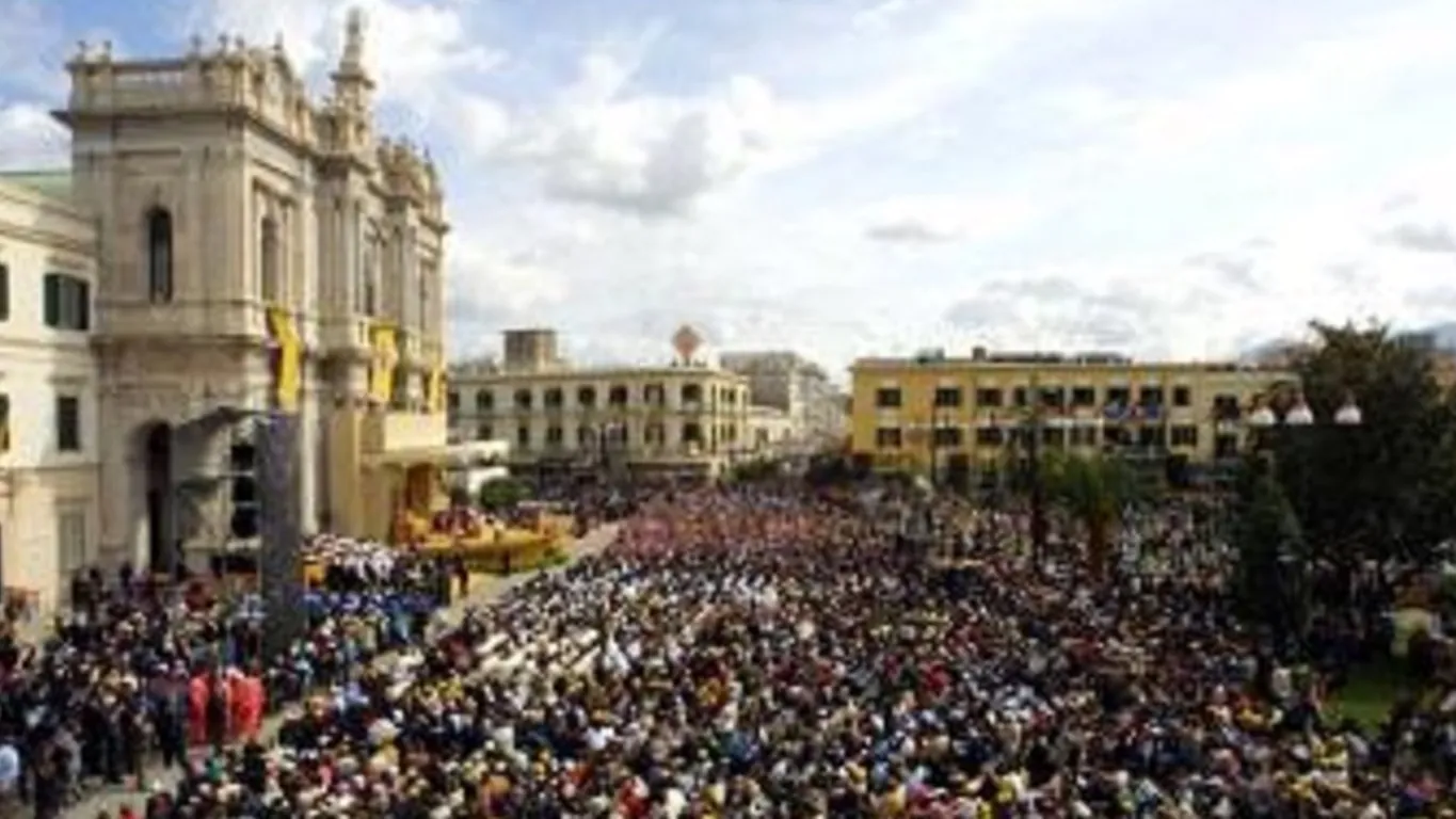 Papa Leone XIV in Campania: doppia visita tra Pompei, Napoli e Acerra nel segno di pace e Laudato sì