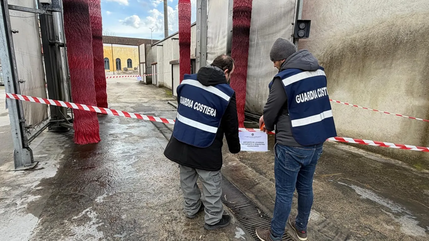 Scarichi industriali illeciti nel fiume Sabato: sequestrata area di autolavaggio abusiva