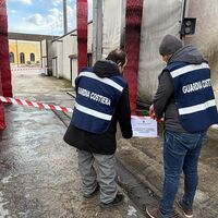 Scarichi industriali illeciti nel fiume Sabato: sequestrata area di autolavaggio abusiva