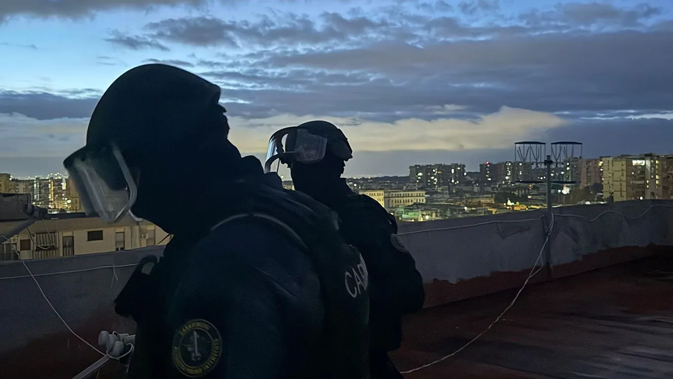 Blitz a Napoli dei carabinieri: arrestati esponenti del clan Vanella Grassi