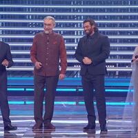 Kabir Bedi incontra Can Yaman a Sanremo 2026: "Sei un degno successore"