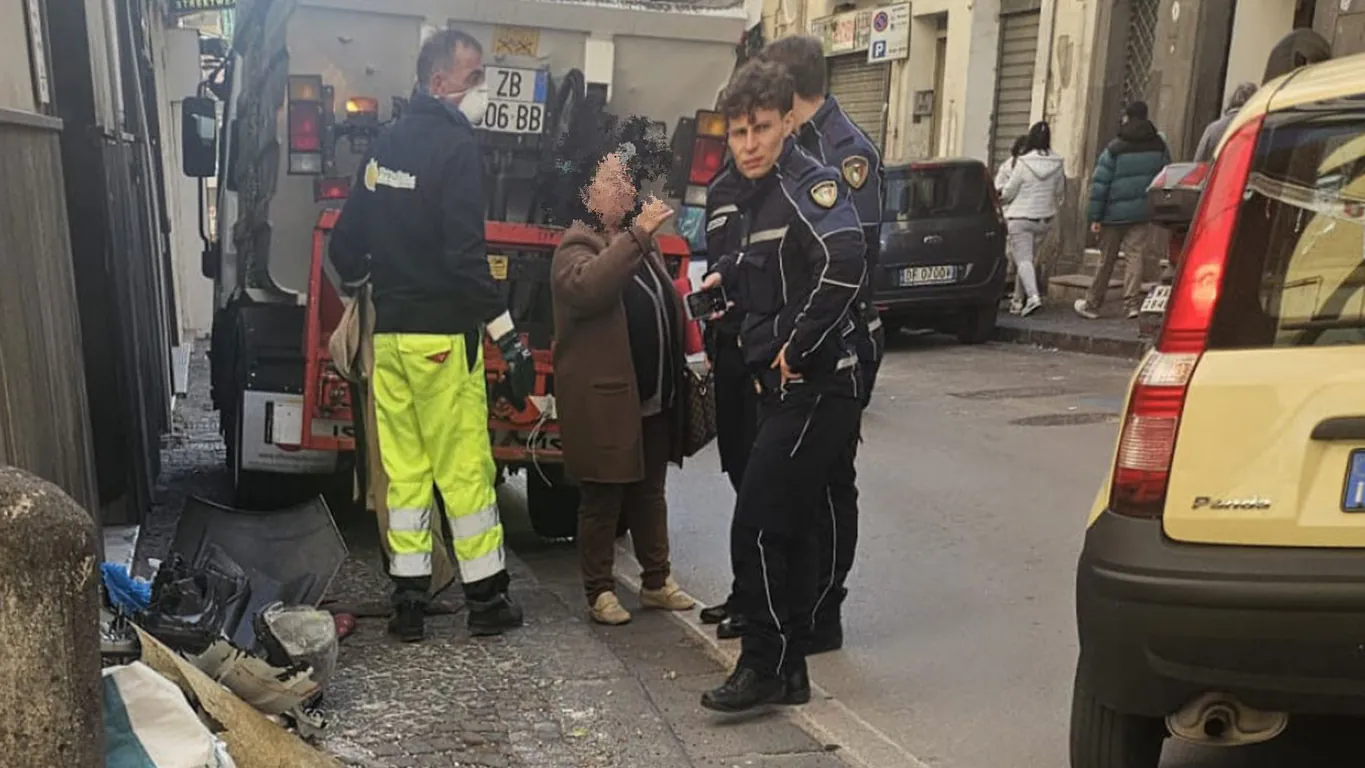 Torre Annunziata, tolleranza zero contro l'abbandono dei rifiuti: maxi controlli e sanzioni