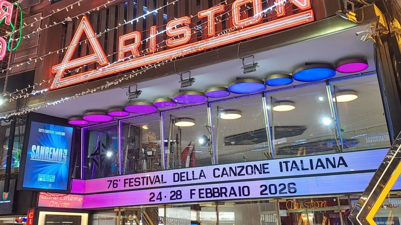 Sanremo 2026, tensione dietro le quinte: rischio forfait per una coppia di artisti nella serata delle cover