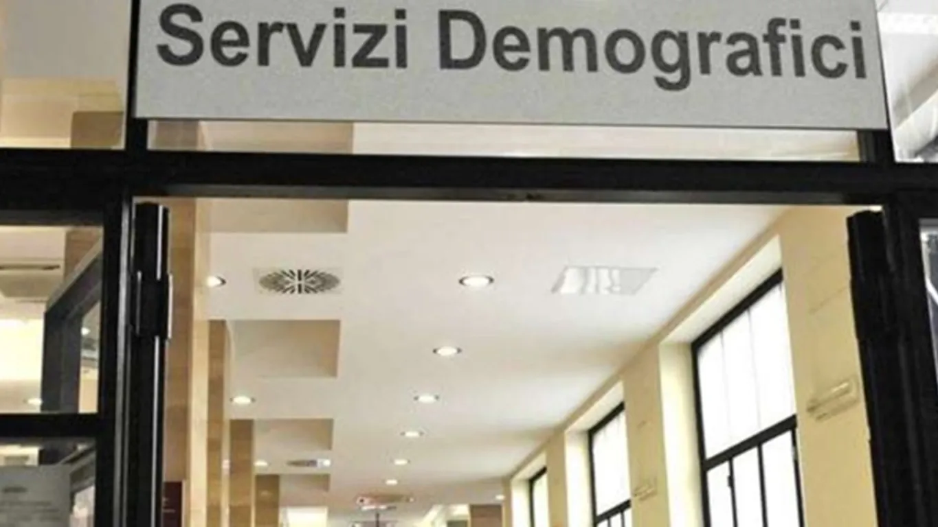 Partorisce bimbo ma non lo dichiara: denunciata donna "romantica"