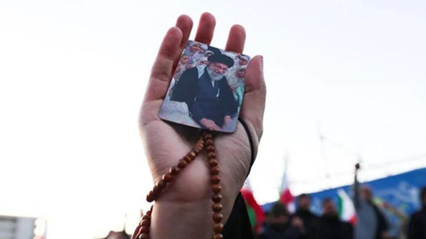 Iran conferma morte Khamenei. ﻿Israele annuncia nuovi raid: forti esplosioni a Teheran