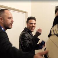 Sanremo 2026, il vero show è dietro le quinte: frecciate, errori tecnici e polemiche a DietroFestival