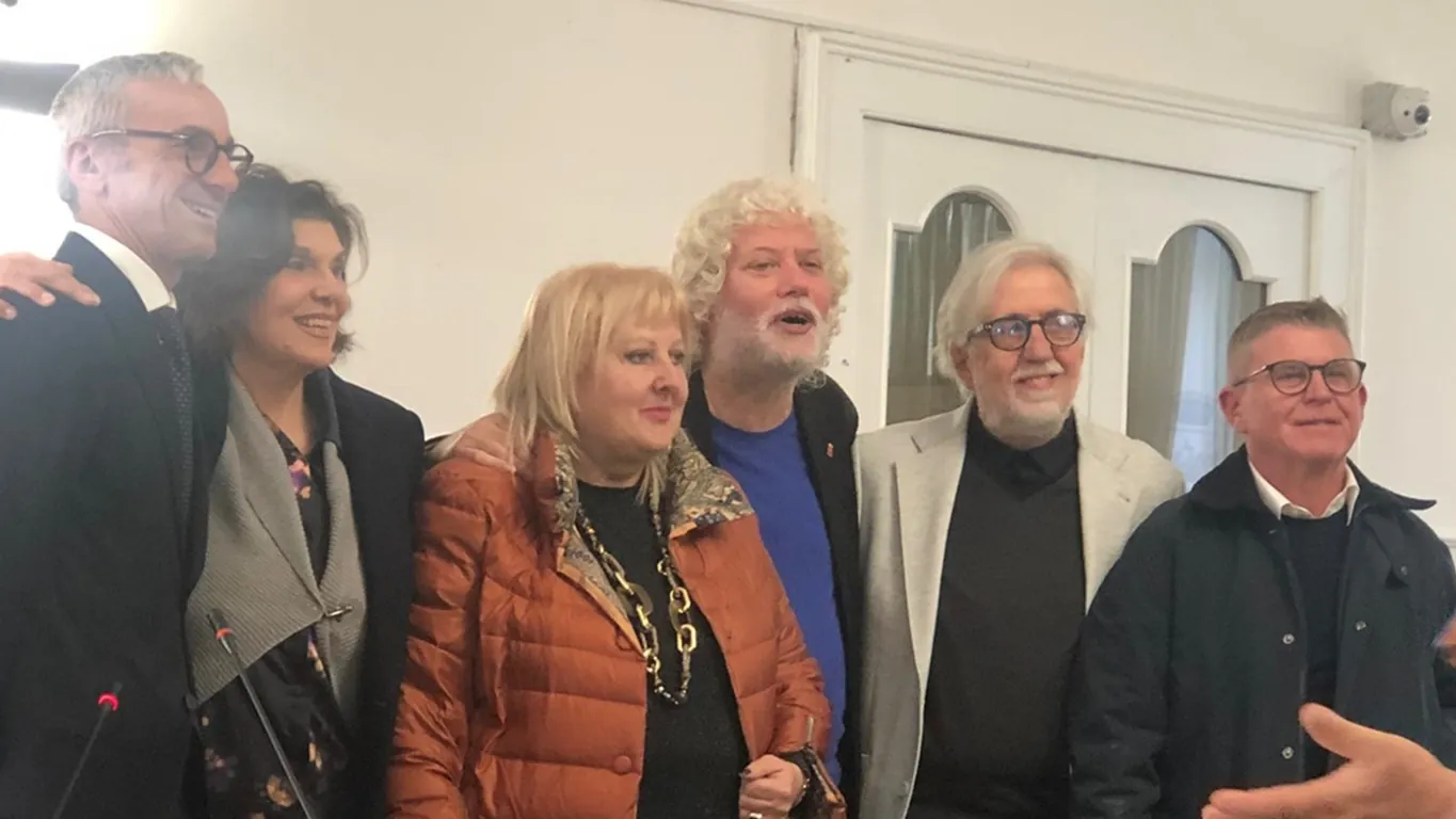 "Principalmente Donna", al Teatro Mattiello di Pompei spettacolo di canzoni, musica e versi