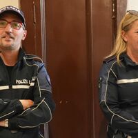 Torre del Greco, salvarono un 75enne colpito da infarto: encomio solenne a tre agenti municipali