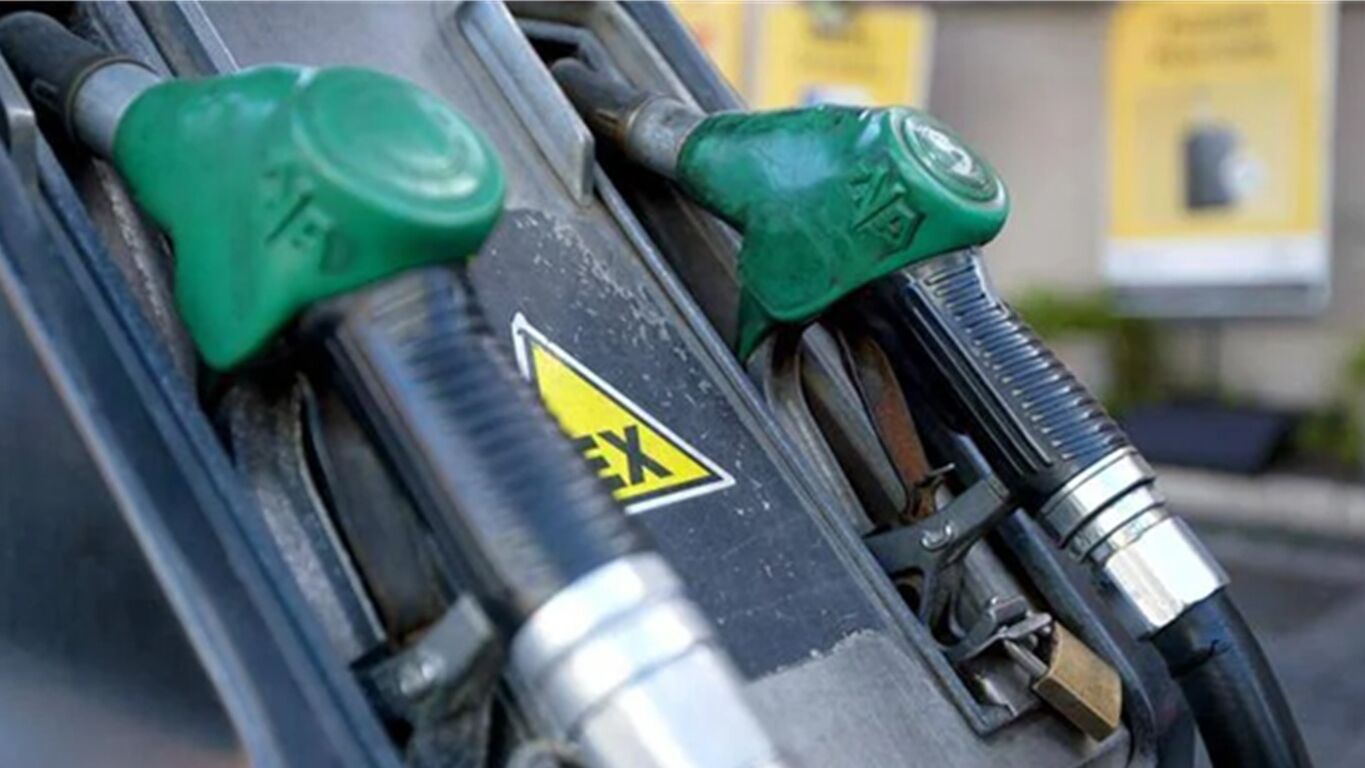 Carburanti, l'ondata di rincari continua: schizzano i prezzi per benzina e gasolio