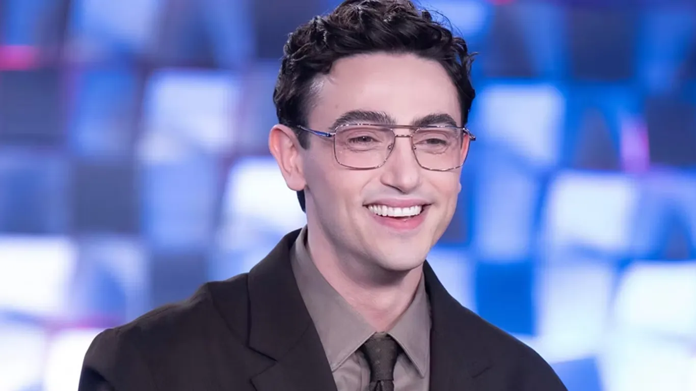 Sanremo, Michele Bravi rompe il silenzio a Verissimo: “Nei camerini succedono tante cose”