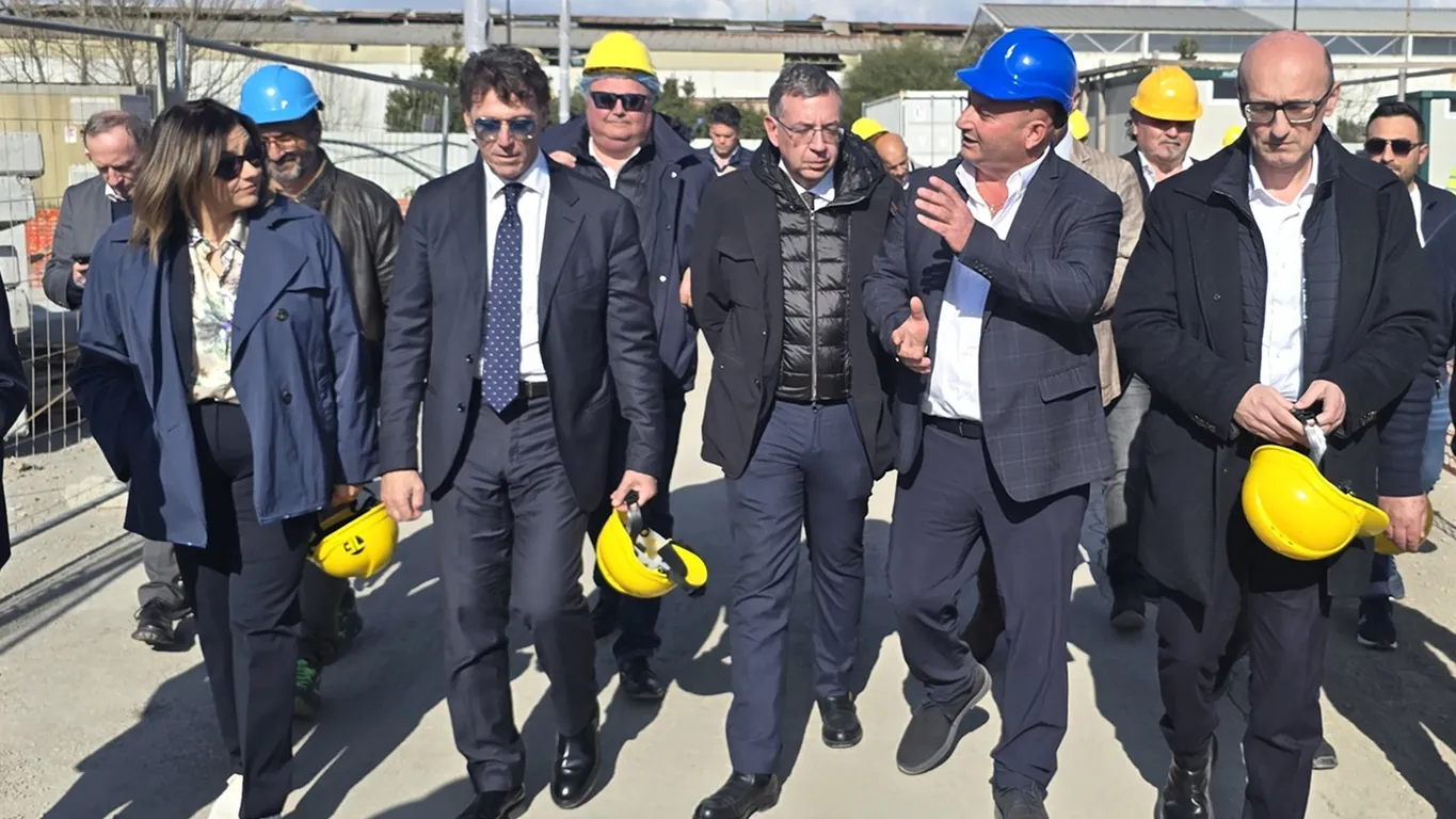 Torre Annunziata, visita al cantiere Gaia Florum, il più grande polo florovivaistico del Centro-Sud