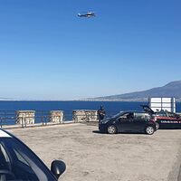 Castellammare di Stabia, controlli dei carabinieri: 81 persone identificate e un bar chiuso