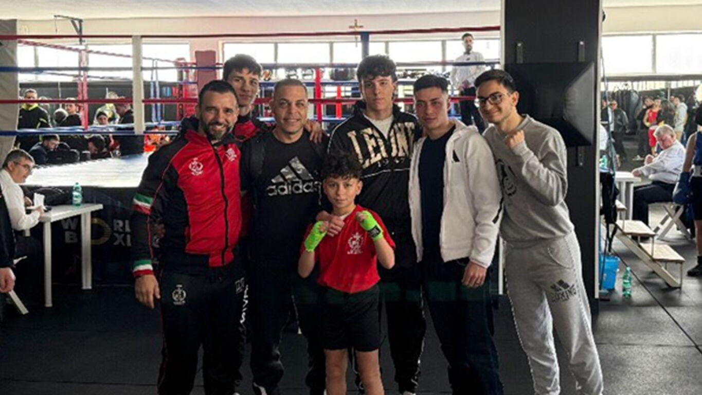 Boxe, l'AUSE Sporting Club protagonista al Trofeo Partenopea: vittorie e spettacolo sul ring