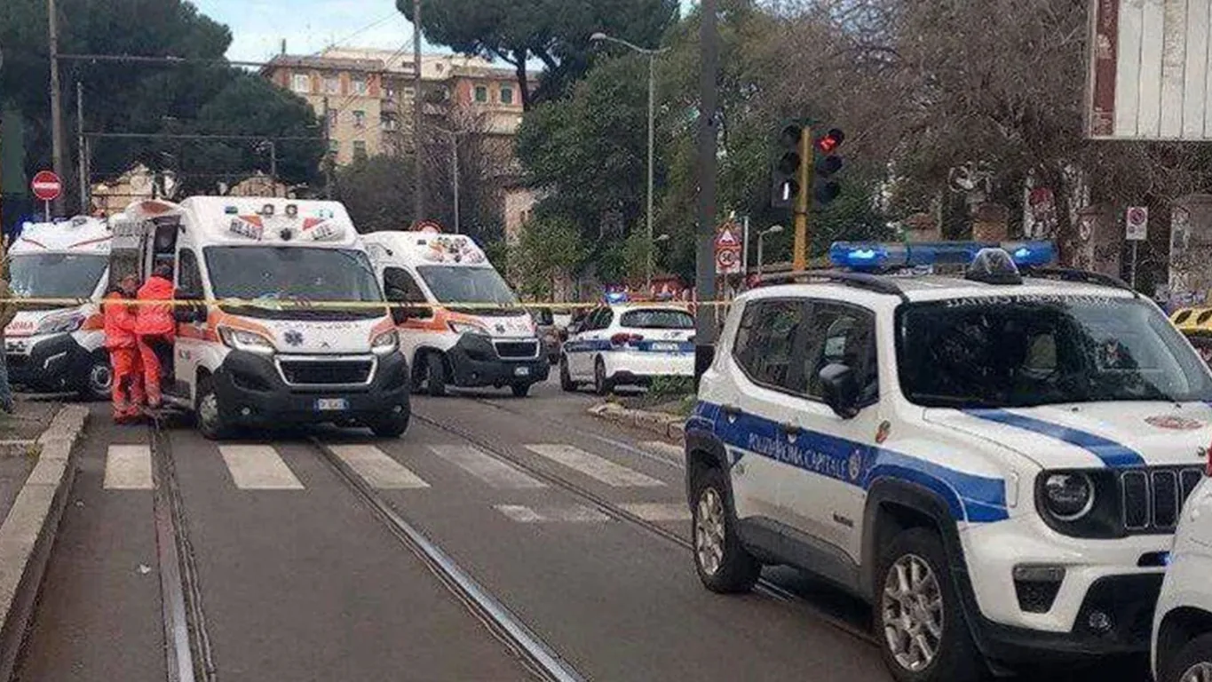 Roma, tamponamento tra due tram in via Prenestina: feriti alcuni passeggeri