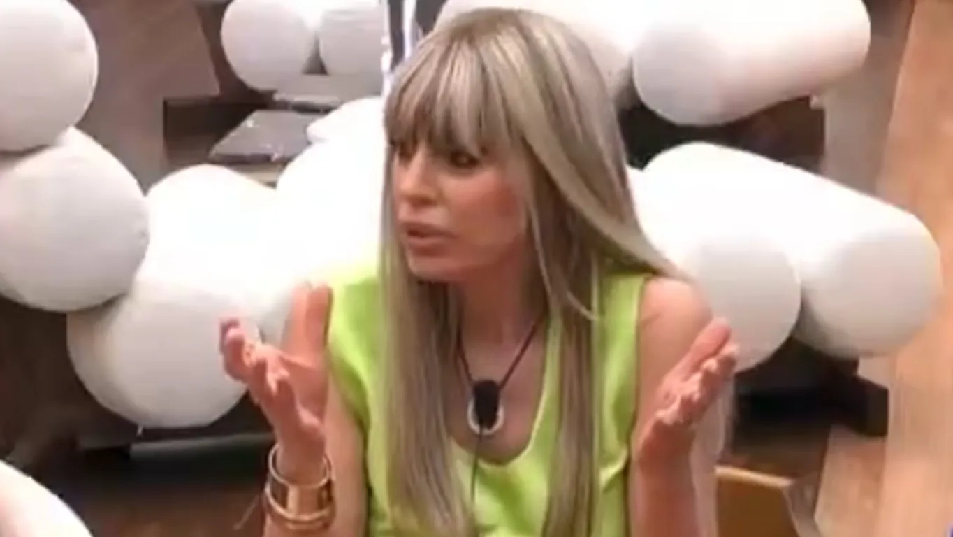 GF Vip, Alessandra Mussolini senza freni fa una rivelazione shock sul suo tatuaggio: intervengono gli autori