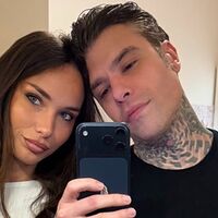 Fedez, la sua compagna Giulia Honegger è incinta: le foto