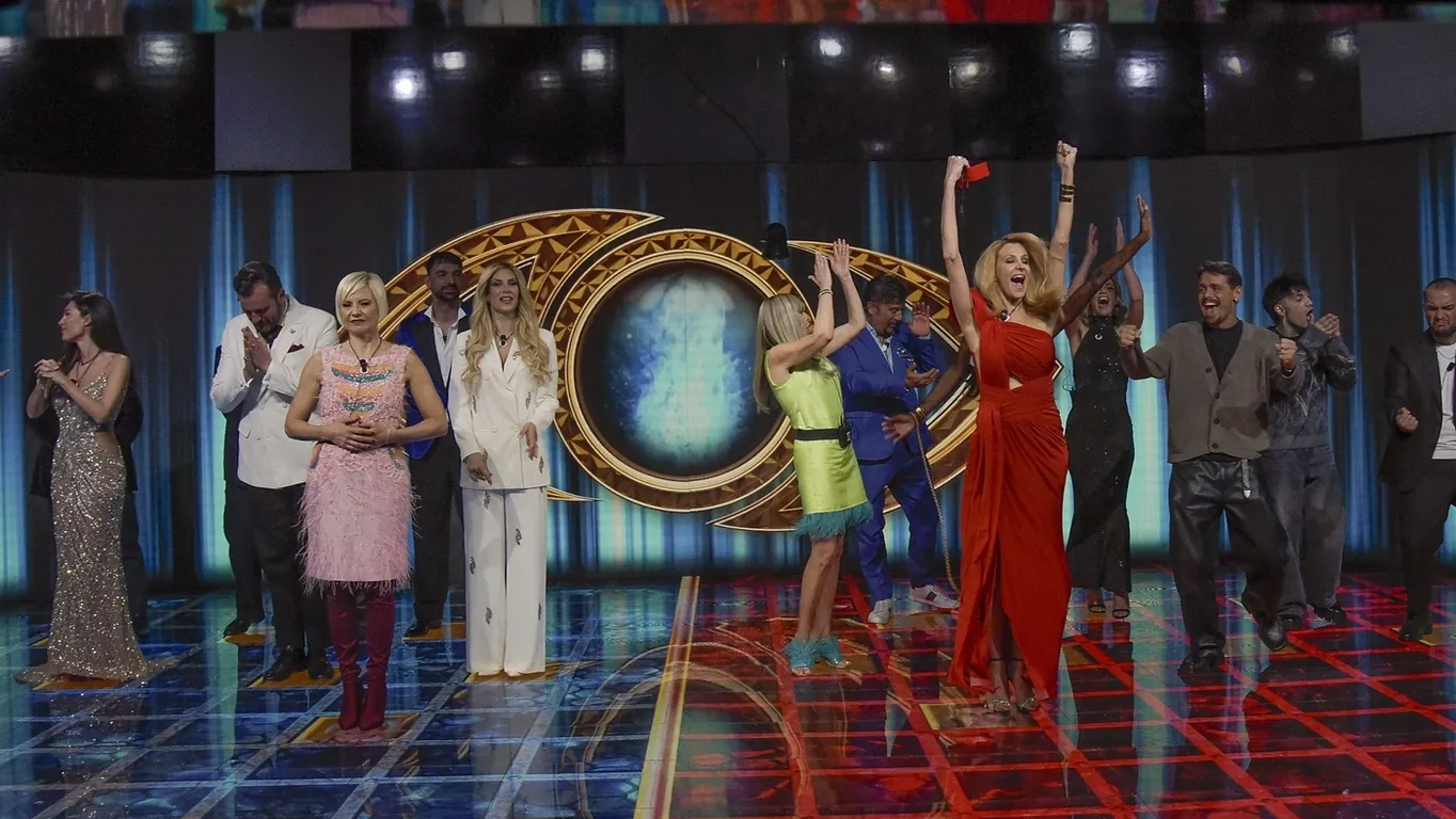 Grande Fratello Vip, scatta l'allarme nella Casa: un concorrente pensa già al ritiro