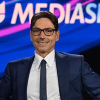 Pier Silvio Berlusconi rompe il silenzio: Signorini, Corona e il Grande Fratello Vip