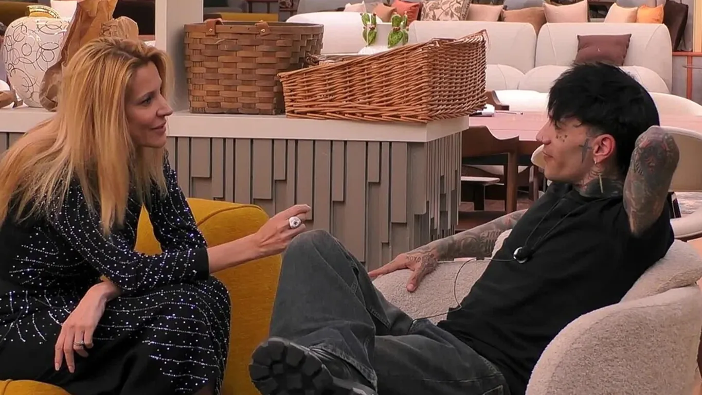 GF Vip: GionnyScandal pensa al ritiro, interviene Adriana Volpe: "Non devi avere paura di niente"