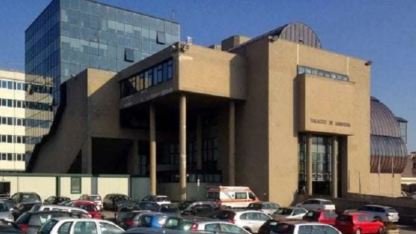 Occupazione del sagrato con camion: a processo davanti al Tribunale