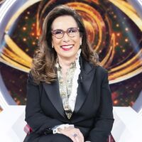 Cesara Buonamici, il mistero sui fogli in mano durante il GF Vip: cosa stava davvero leggendo in studio?