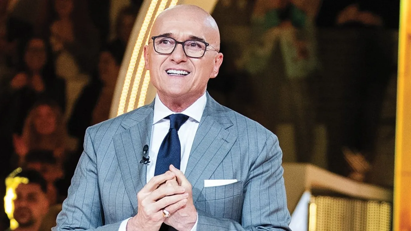 Grande Fratello, famoso ex gieffino durissimo su Alfonso Signorini: "Merita di crollare"