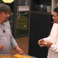 GF Vip, Dario Cassini (di nuovo) nella bufera: "Sei un ricc***ne!". I social insorgono e chiedono la squalifica