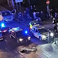 Napoli, auto investe e uccide 2 donne: fermato un uomo