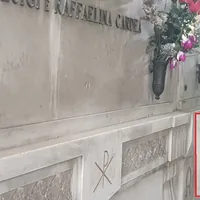 Furto al cimitero di Torre Annunziata: rubate le lampade perpetue dai loculi