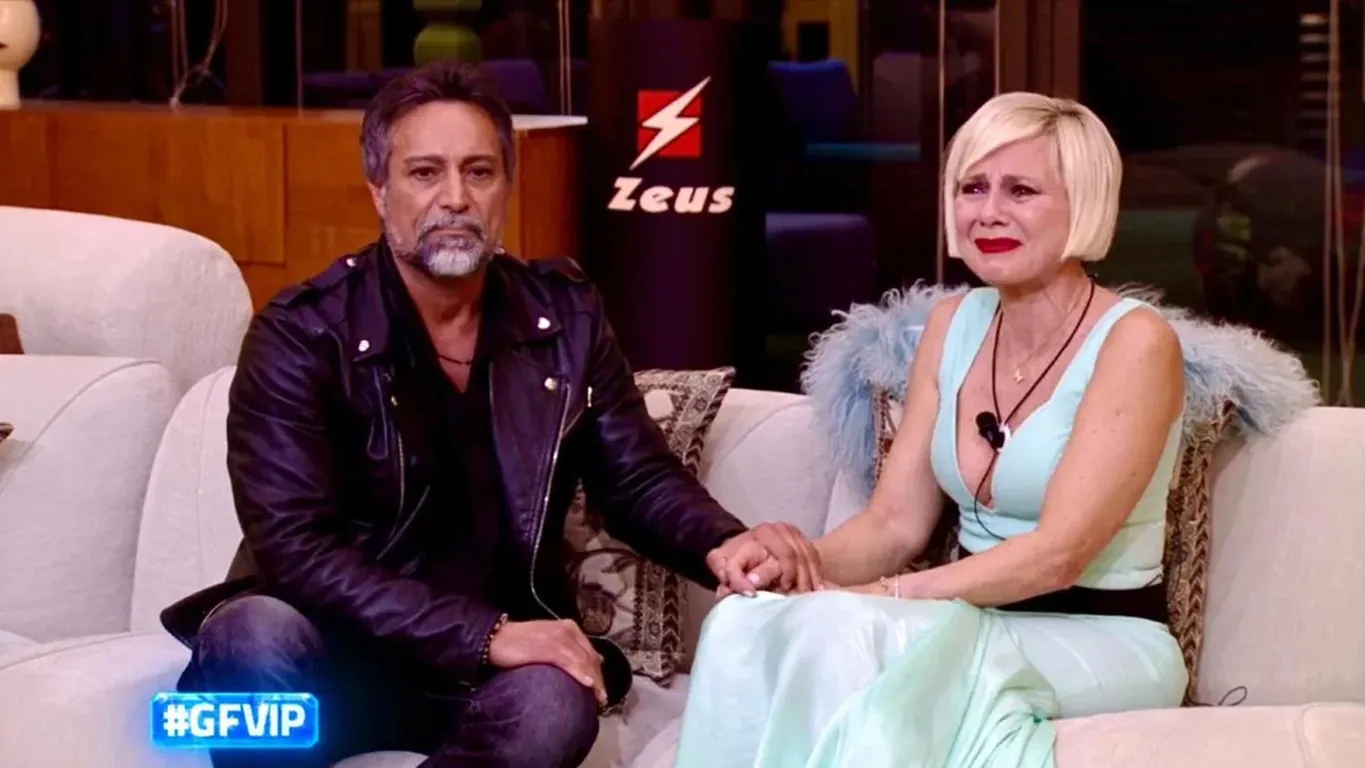 GF Vip, confronto tra Antonella Elia e Pietro Delle Piane: le lacrime e l'addio. Cos'è successo