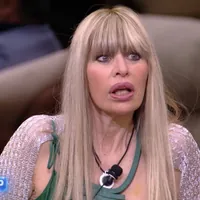 GF Vip, Alessandra Mussolini shock: "Una concorrente voleva menarmi". Il clamoroso retroscena