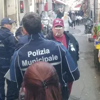 Mercati sotto controllo a Torre del Greco: task force della Municipale