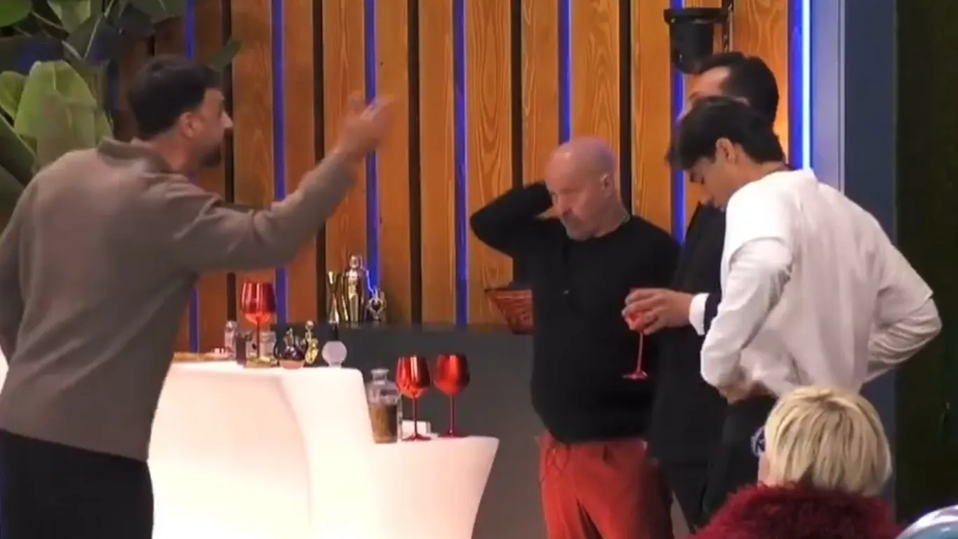 GF Vip, aperitivo nel caos: Manzini sfida le regole, Todaro sbotta e Calvario esplode