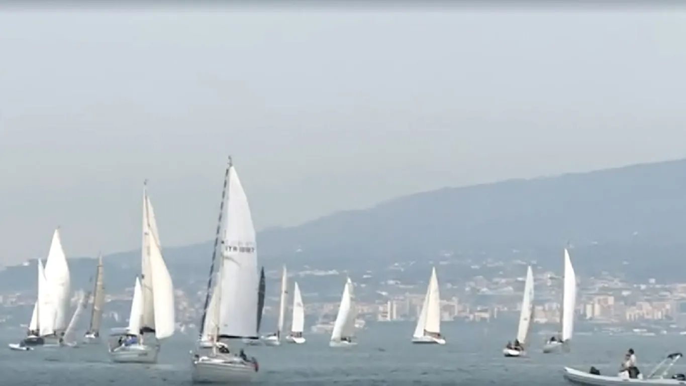 Torna la "Traversata delle Sirene", con partenza e arrivo a Castellammare di Stabia