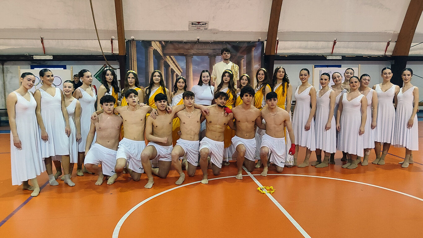 Torre Annunziata – Notte Nazionale del Liceo Classico al Pitagora-Croce, evento celebrato sul tema “Homo sum”