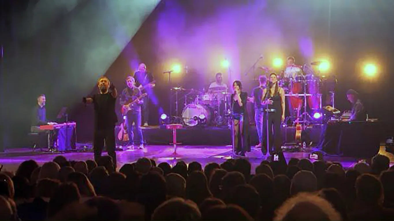 “Canto Libero”, quando l'anima di Mogol e Battisti torna a vivere sul palco