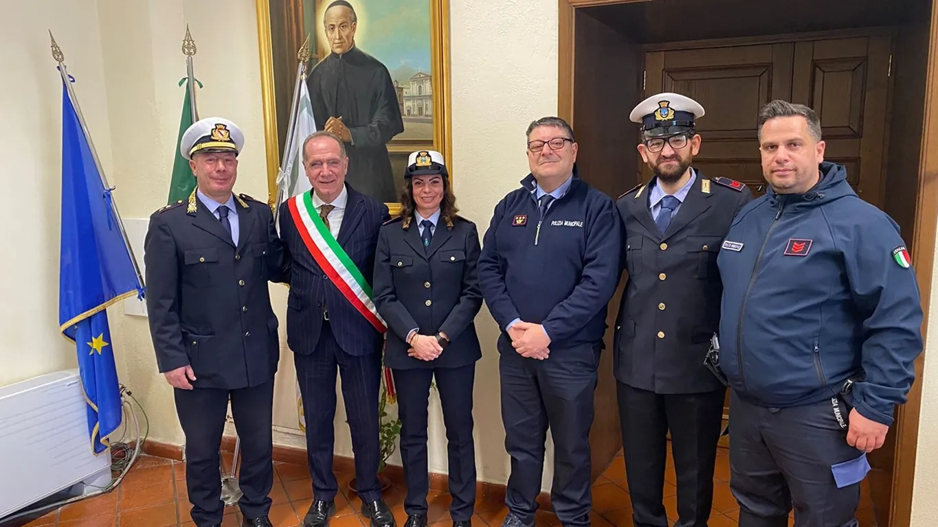 Torre del Greco, encomi a quattro agenti della polizia municipale