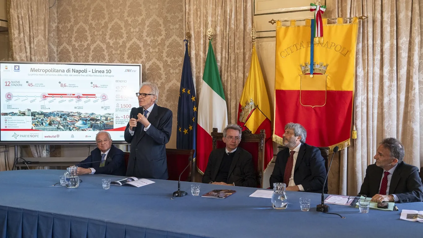 Metro Napoli, al via la Linea 10: firmato il contratto da 660 milioni