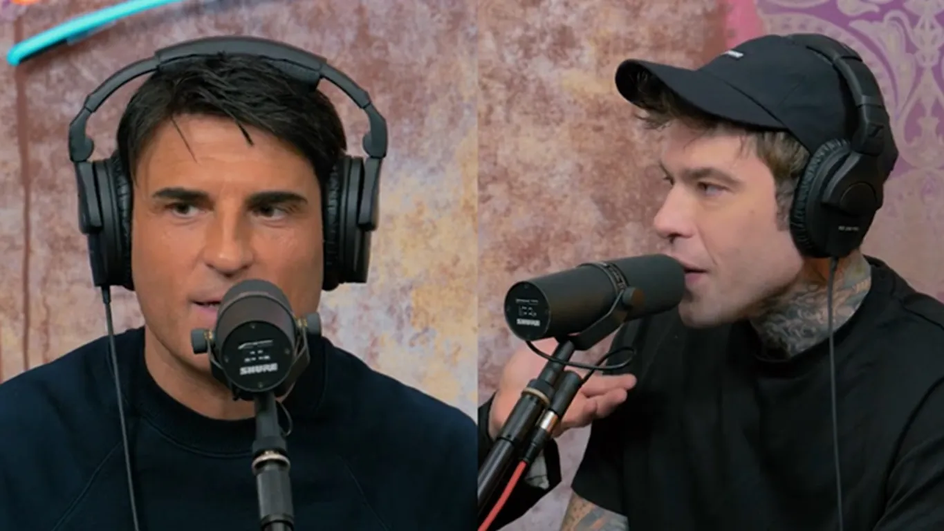 Sal Da Vinci racconta il curioso retroscena con Fedez a Disneyland: "Ti volevo salutare, ma..."