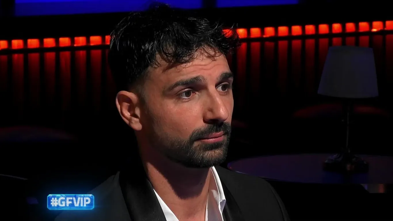 GF Vip, svelata l'identità della fidanzata "top secret" di Raimondo Todaro: chi è e il possibile confronto nella Casa