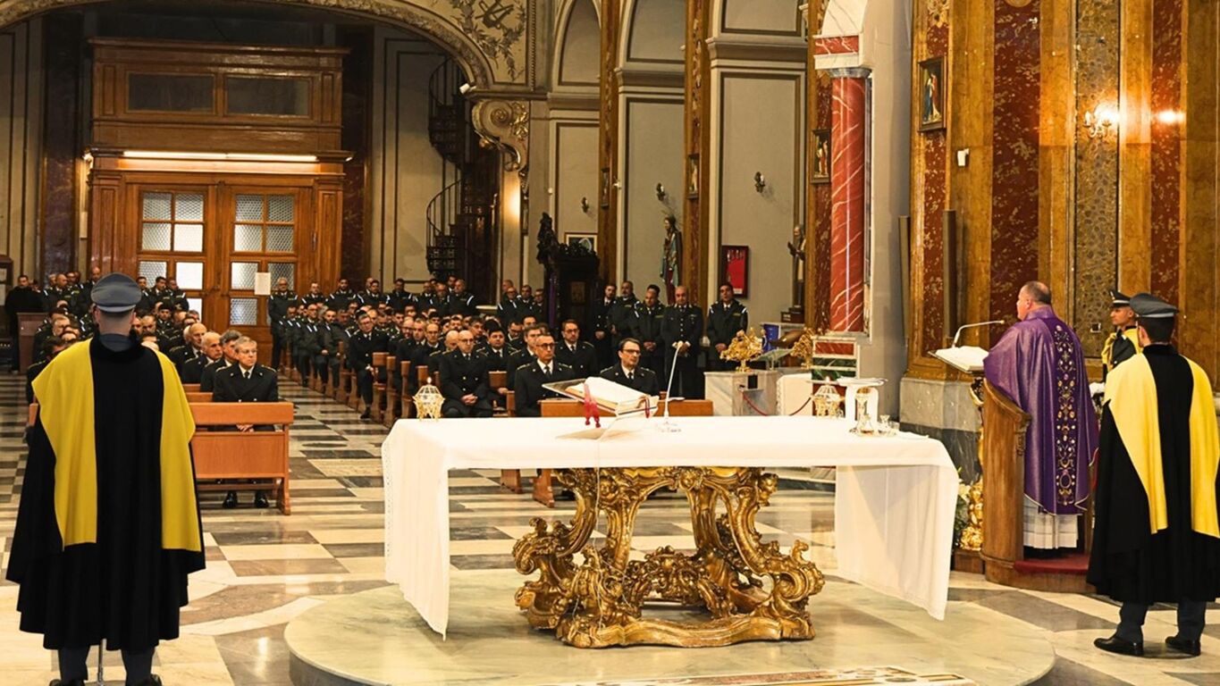 La Guardia di Finanza di Napoli celebra il Precetto Pasquale tra spiritualità e valori istituzionali
