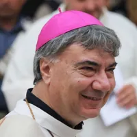 Il cardinale Battaglia in visita a Torre Annunziata per l'immissione del parroco don Alario