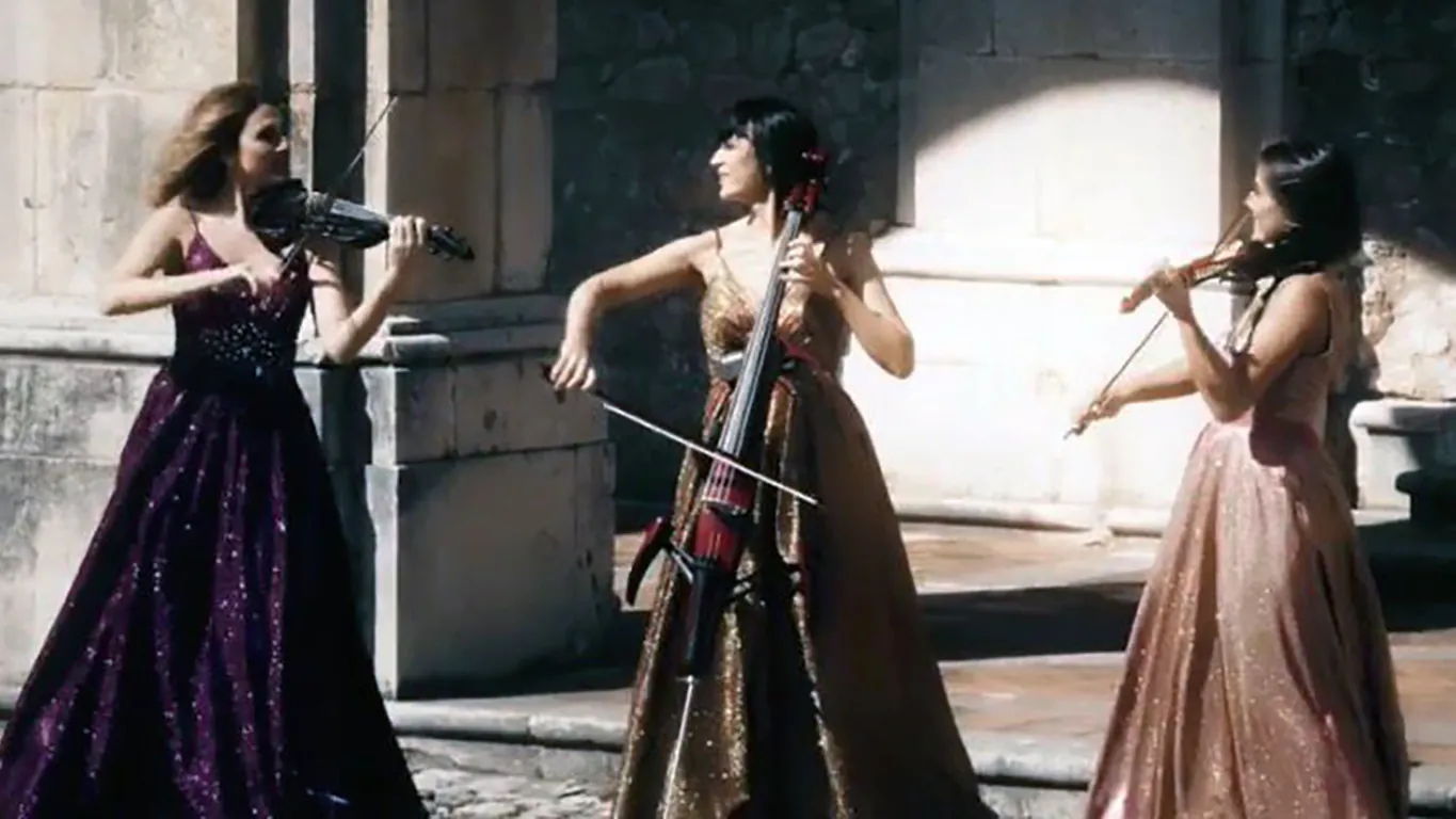 Tre anime, un'unica vibrazione tra storia, innovazione e bellezza: Elek 3