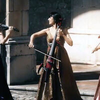 Tre anime, un'unica vibrazione tra storia, innovazione e bellezza: Elek 3